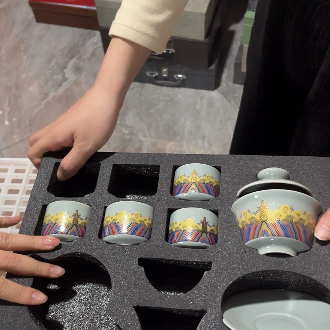 茶具套装系列摆件等