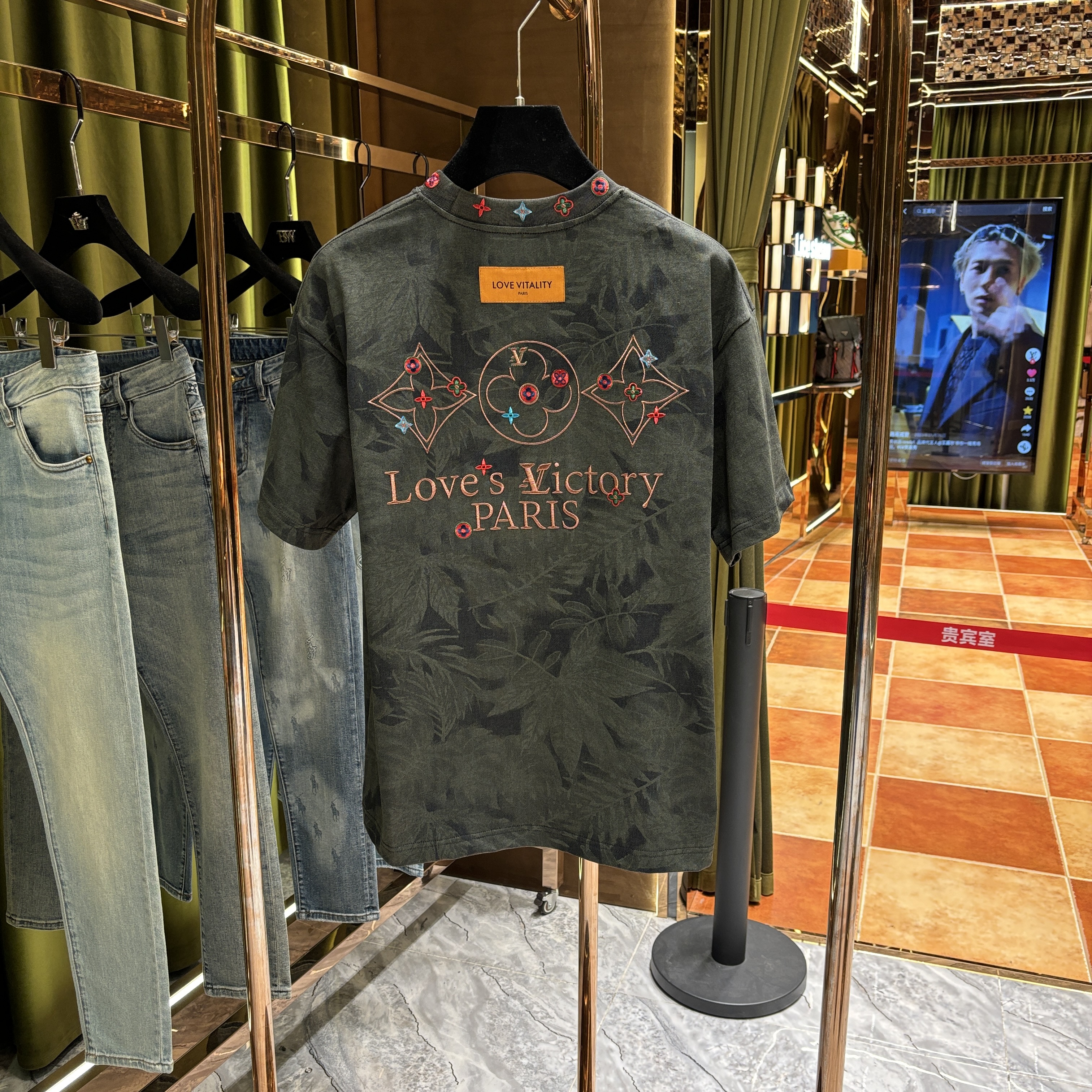 AX-MX【新款短袖】2025夏季新品 高级感时尚百搭重工刺绣短袖25305