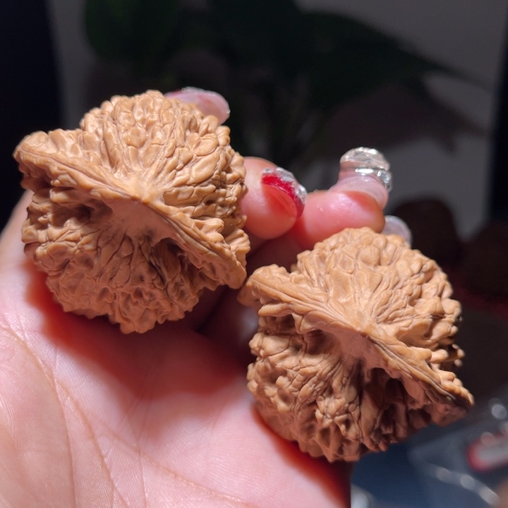 桃核把件            45官帽53.6克