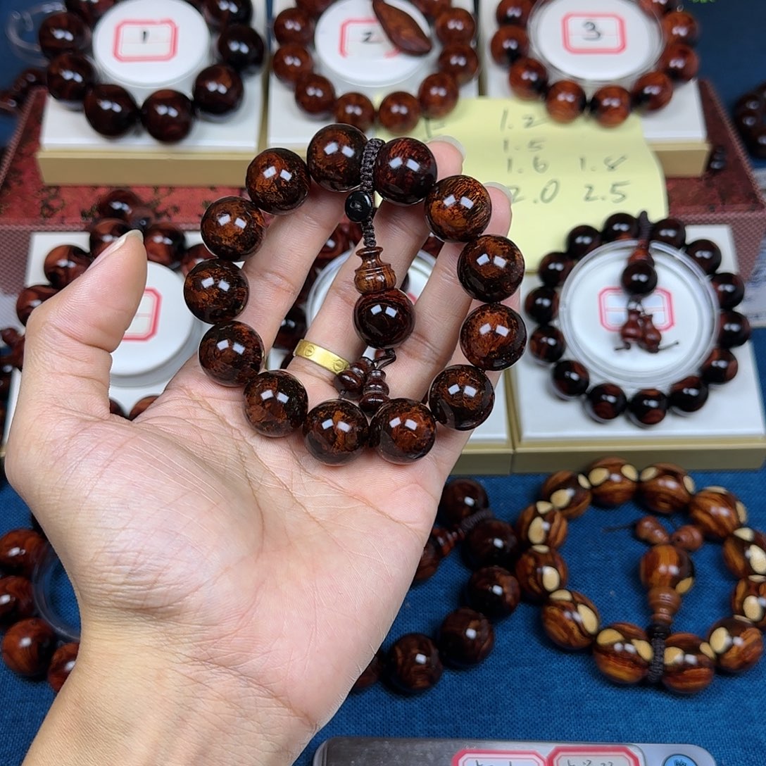 多***花梨木类黄花梨1.8