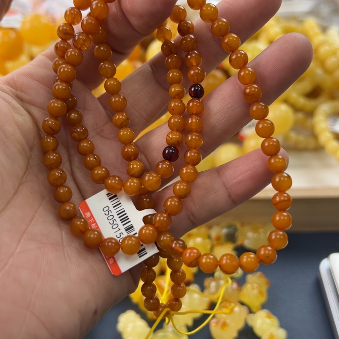 未镶嵌琥珀珠宝奇石