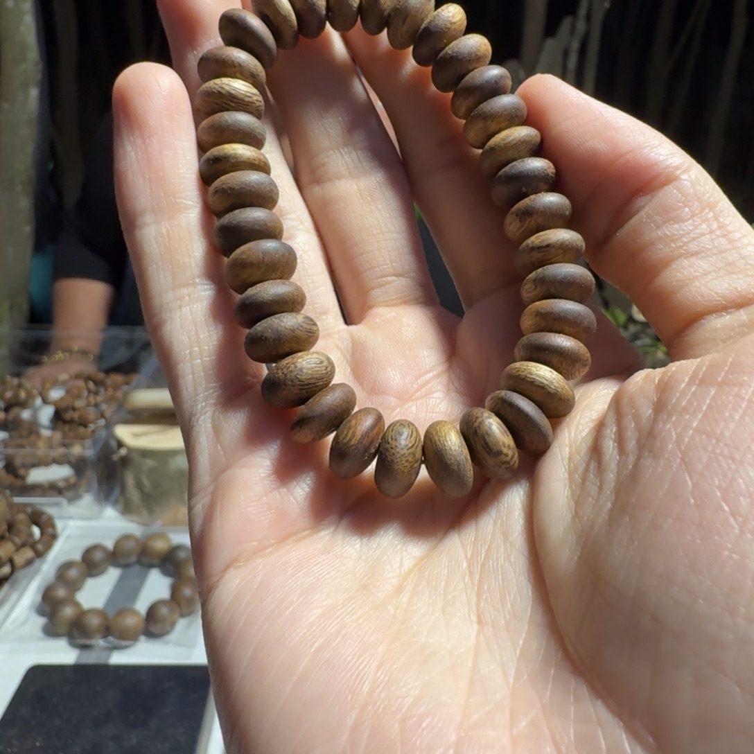 自***报线香奇楠沉香原木