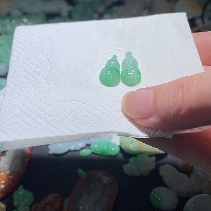 颈饰未镶嵌翡翠天