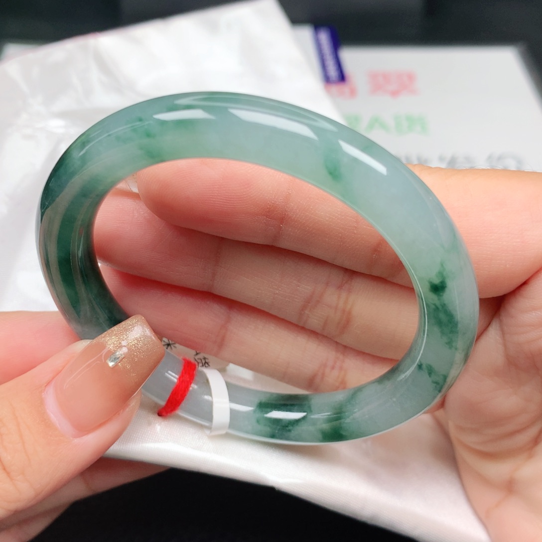 未镶嵌手镯翡翠53.54美人条