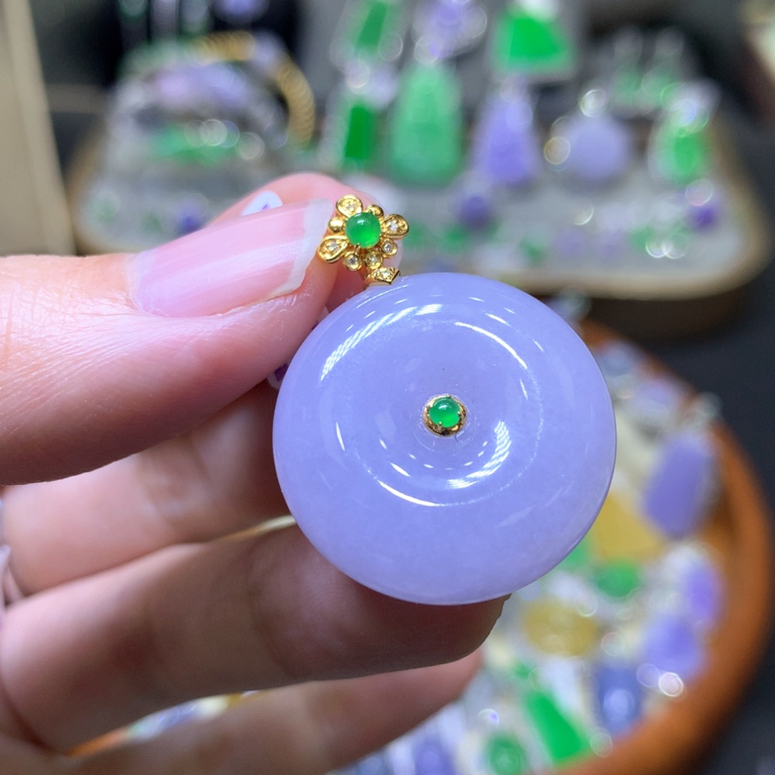 【闪购商品】翡翠颈饰18K金镶嵌翡翠吊坠项链