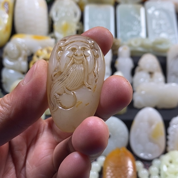 和田玉颈饰未镶嵌