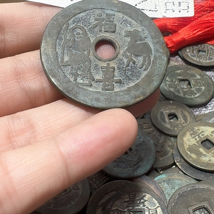 铜?****?现代工艺品花钱