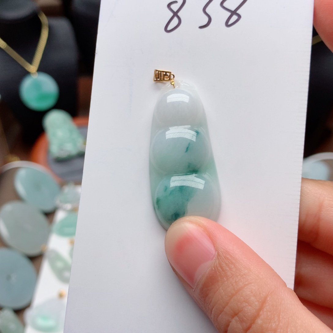 翡翠颈饰18K金镶嵌吊坠