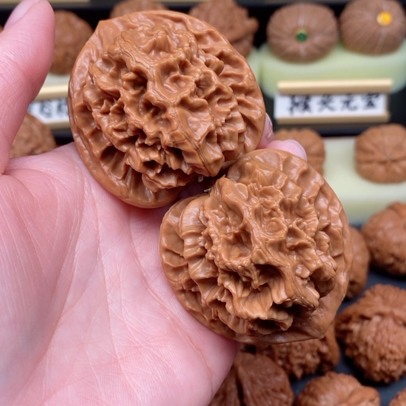 【闪购商品】文玩核桃吊坠归*帝王