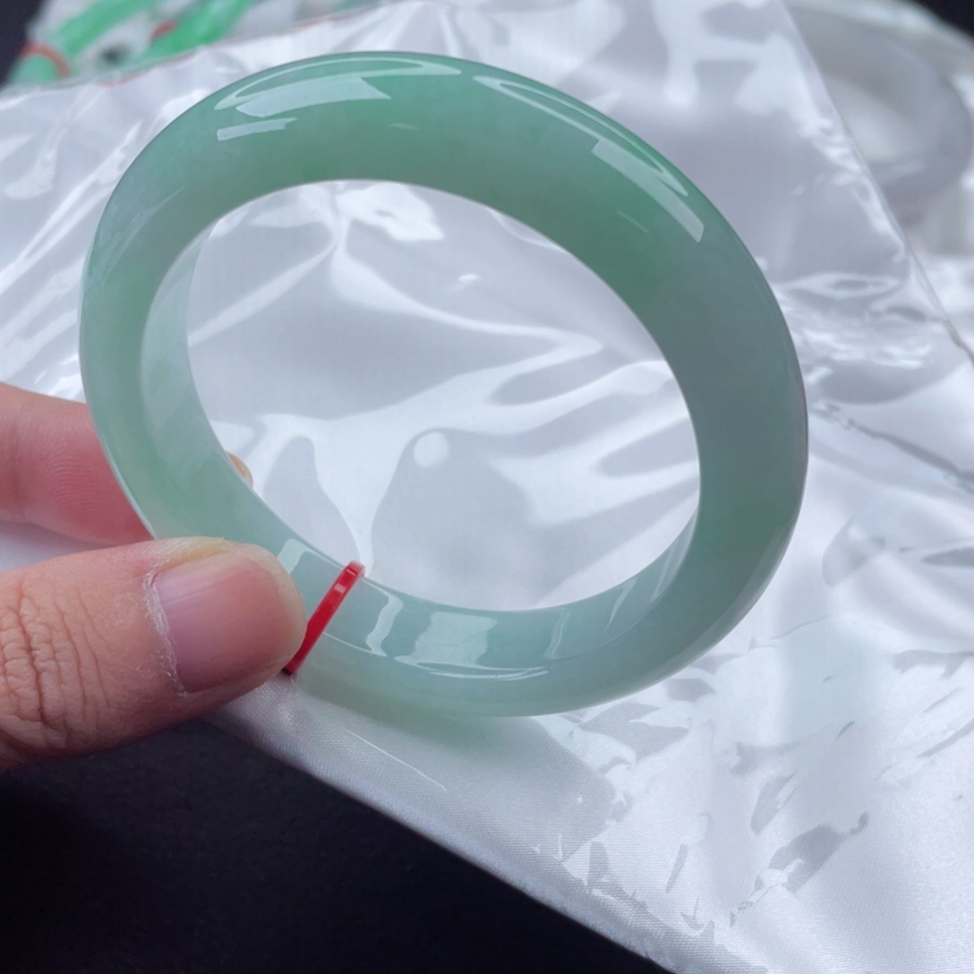 翡翠手镯未镶嵌正圈56
