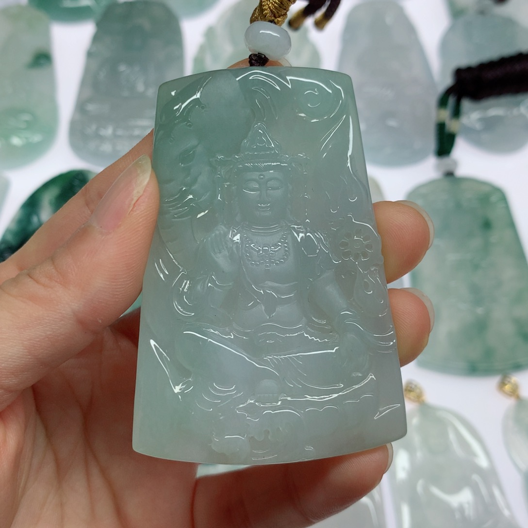 翡翠未镶嵌颈饰清*普贤