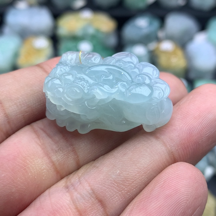 翡翠未镶嵌颈饰天然缅甸翡翠貔貅吊坠