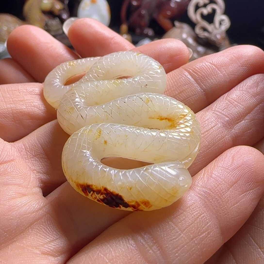 和田玉颈饰未镶嵌