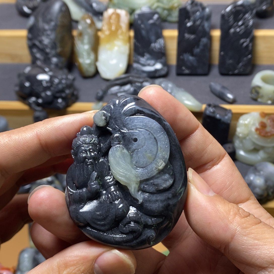 和田玉颈饰未镶嵌