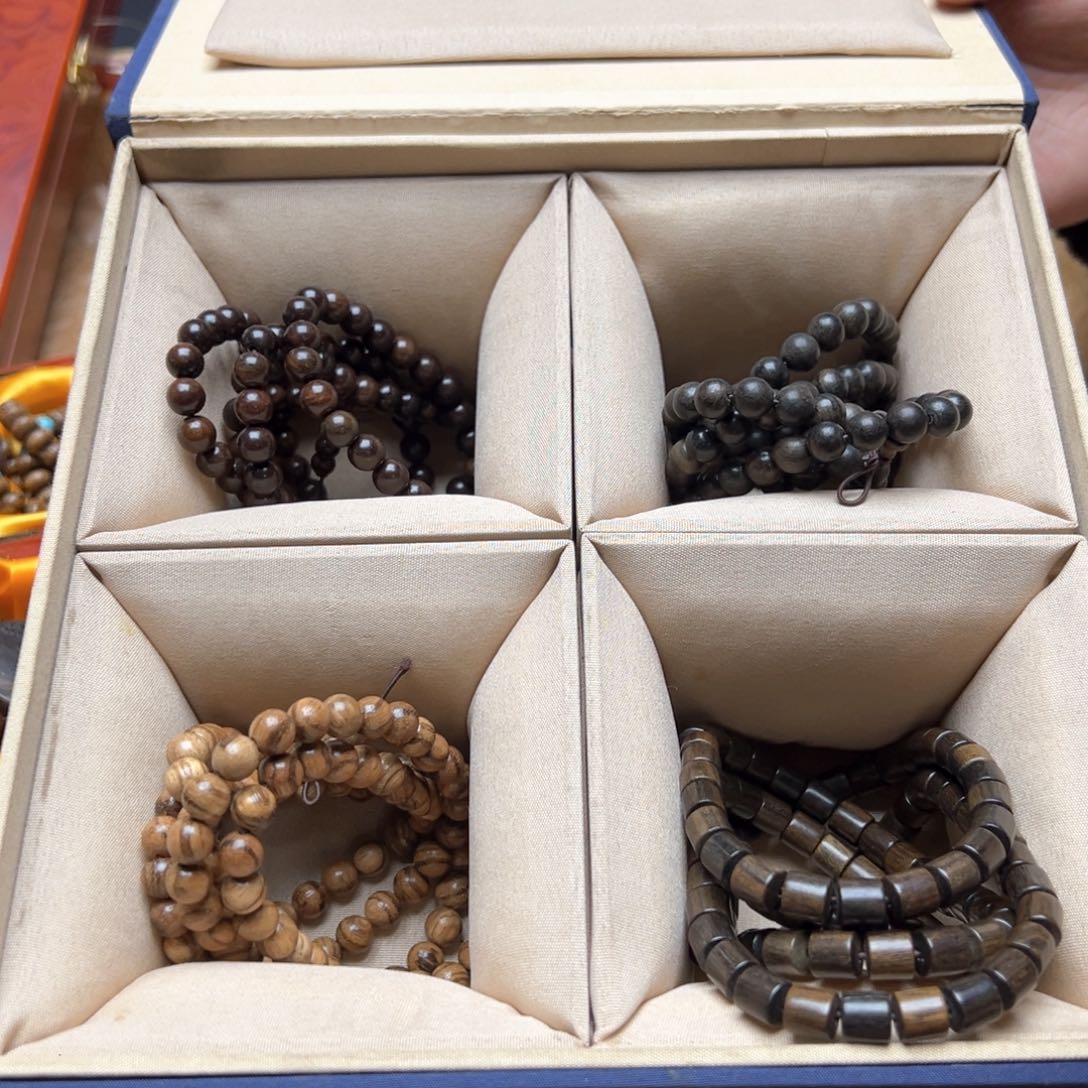 大叶紫檀（黑酸枝木类）