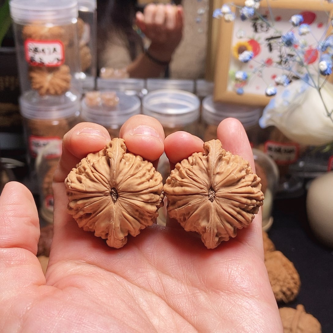 文玩核桃吊坠40磨盘全品