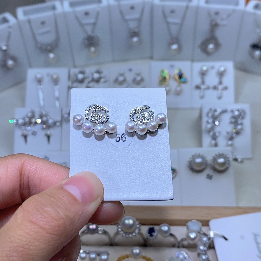 未镶嵌淡水珍珠耳饰