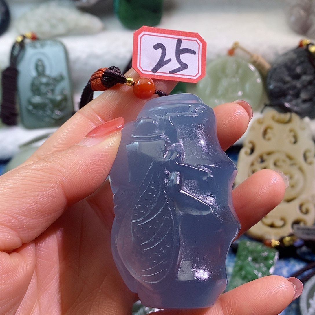 和田玉（糖玉）颈饰未镶嵌佛****）