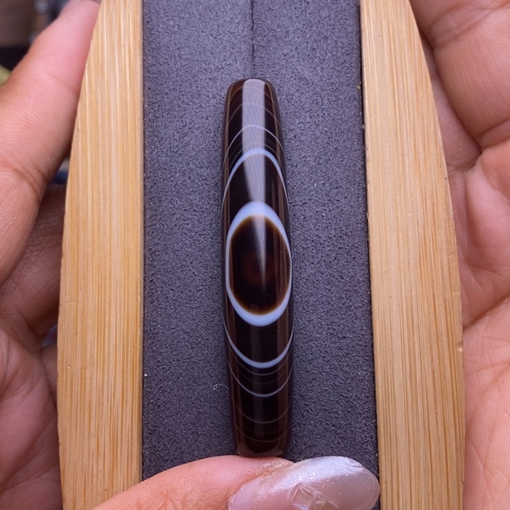 玛瑙/玉髓未镶嵌珠宝半成品牛**水