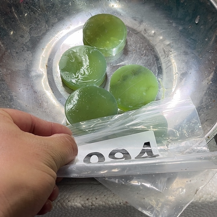 蛇纹石玉未镶嵌珠宝半成品