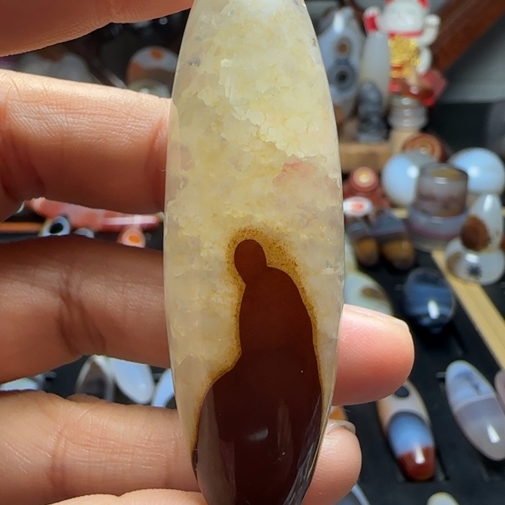 赵***生玛瑙/玉髓未镶嵌颈饰