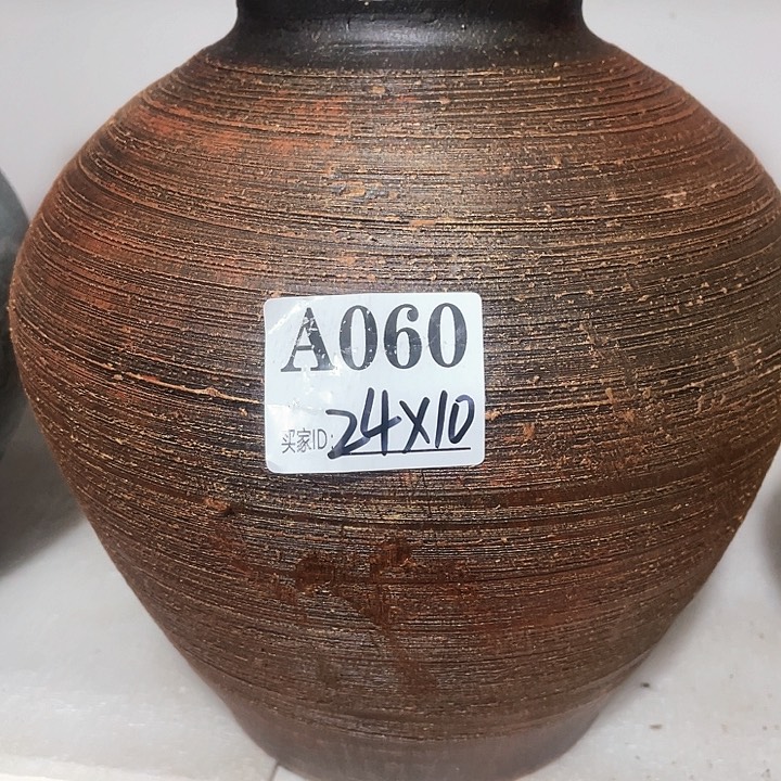 红陶在*手工制作工艺花盆