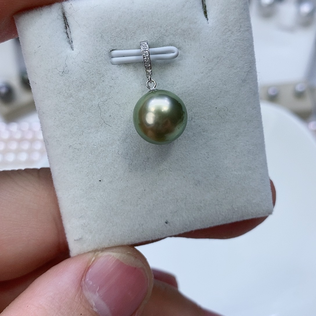 海水珍珠颈饰18K金镶嵌