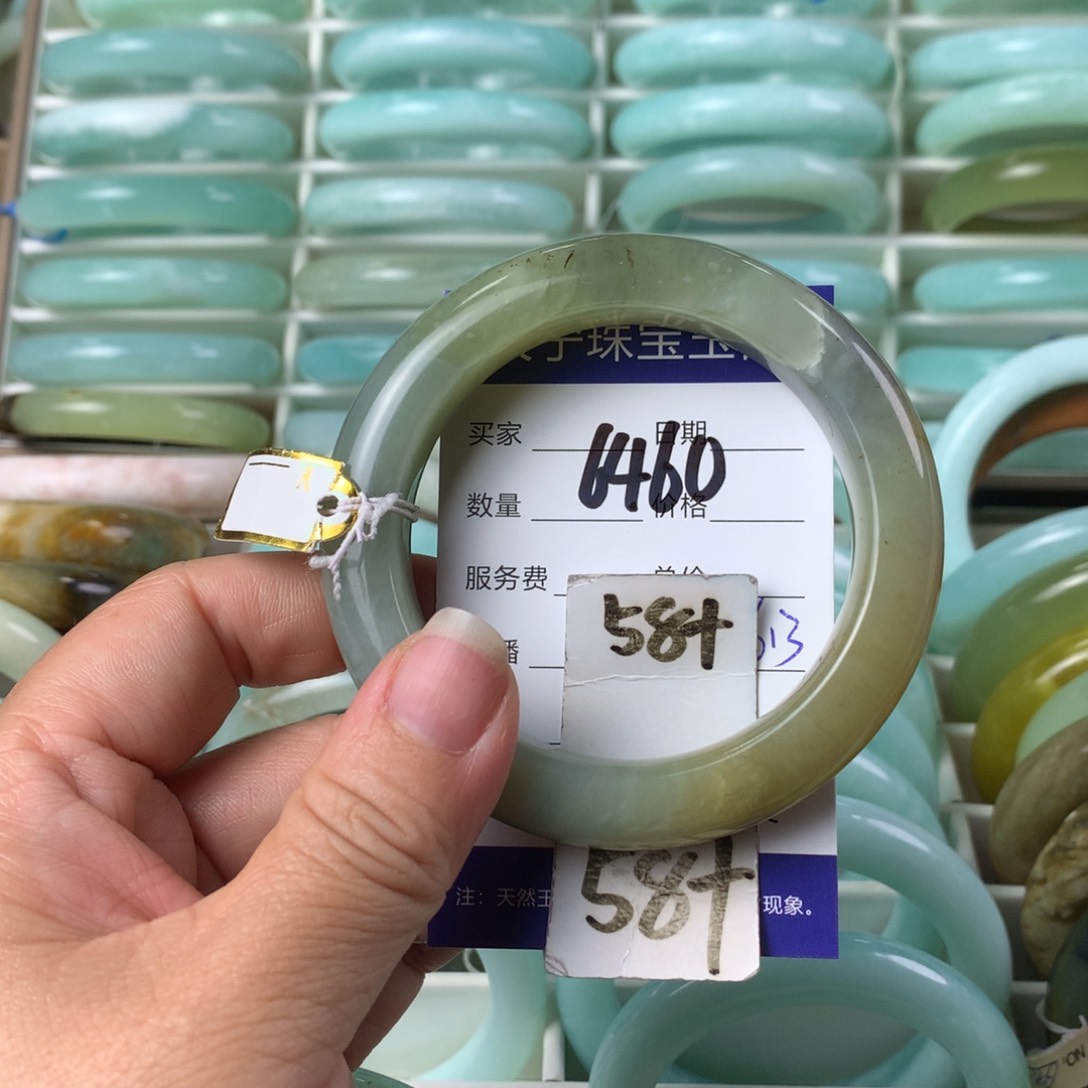 蛇纹石玉手镯未镶嵌6460