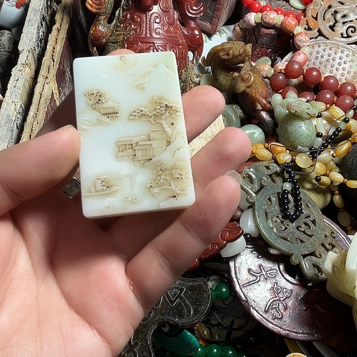 和田玉未镶嵌挂件玉器回流旧藏