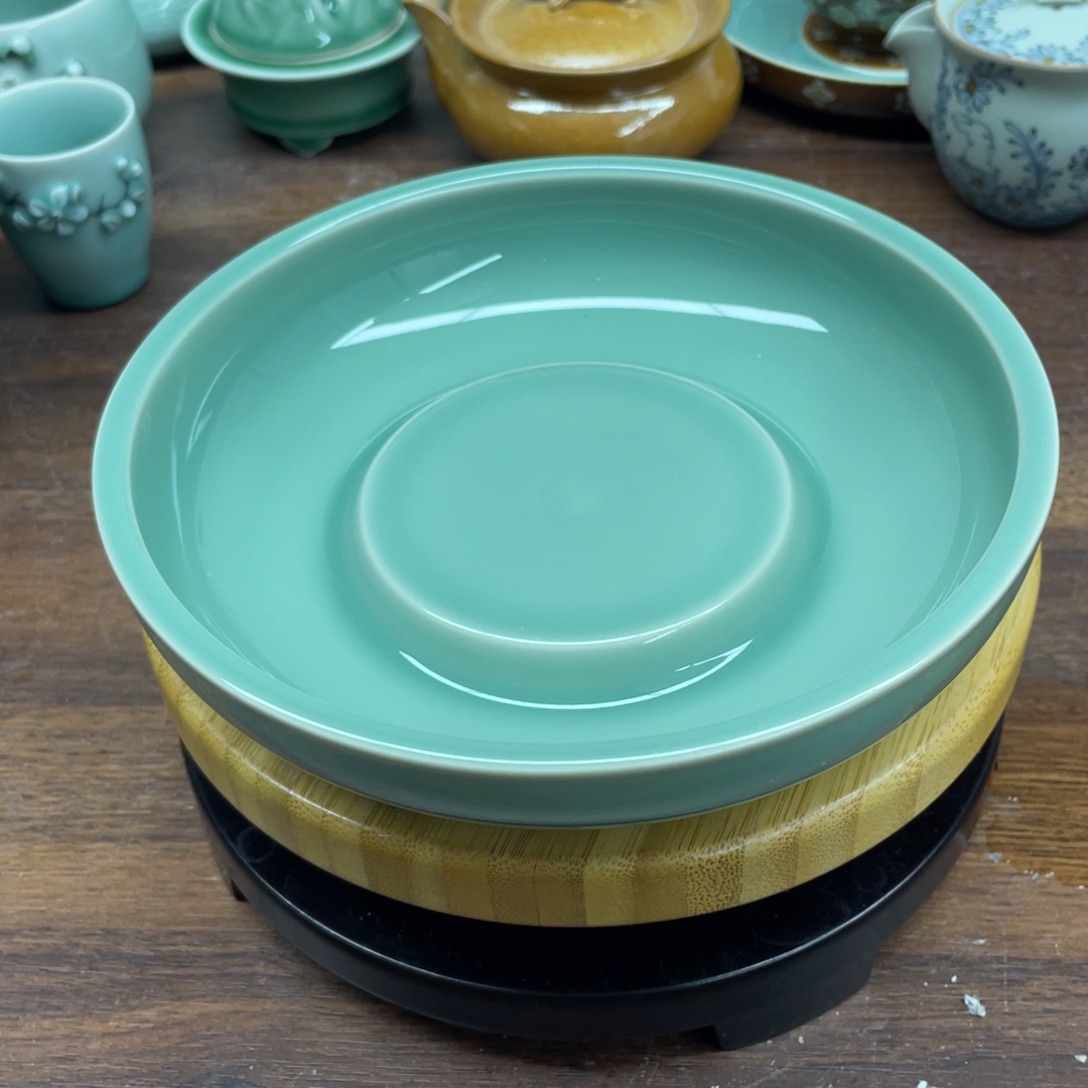微瑕特价青瓷17.5厘米