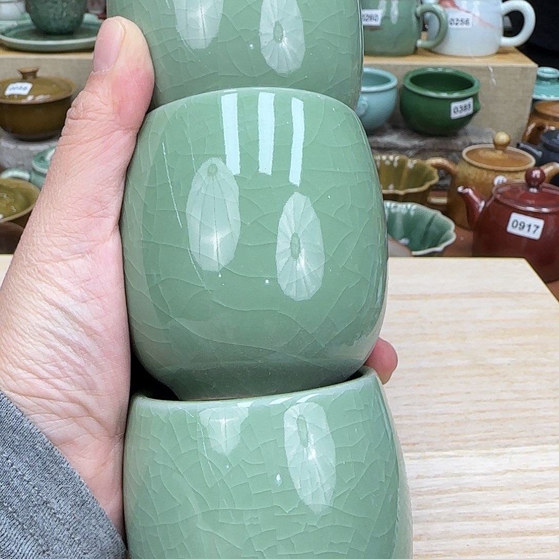 龙泉敬悦青瓷品茗杯微瑕