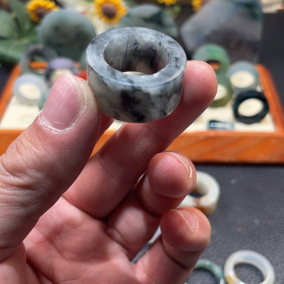 定制翡翠未镶嵌天然翡翠