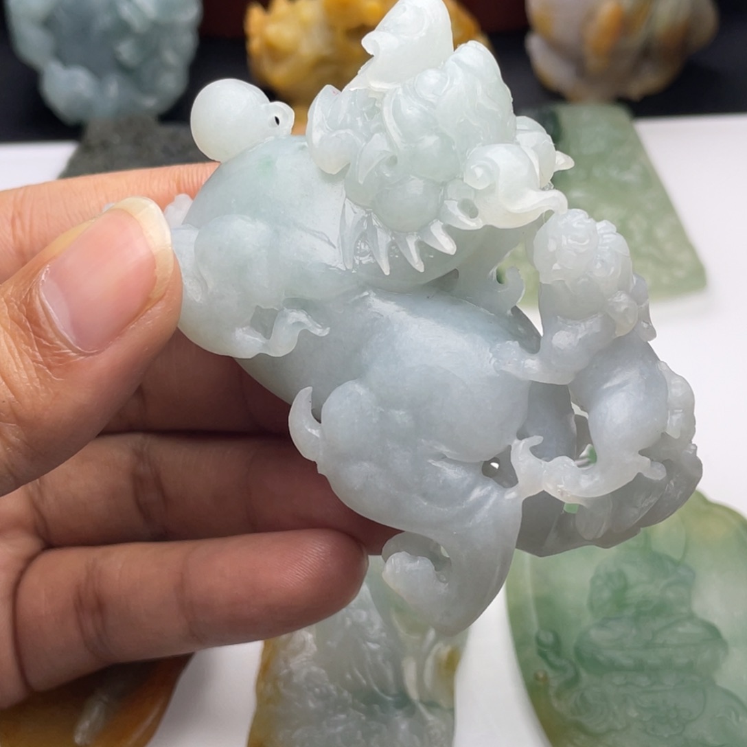 定制翡翠未镶嵌貔貅