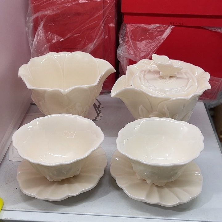 福利待遇多多哦哦哦