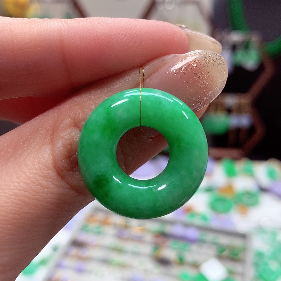 翡翠吊坠(不含链)未镶嵌天然翡翠