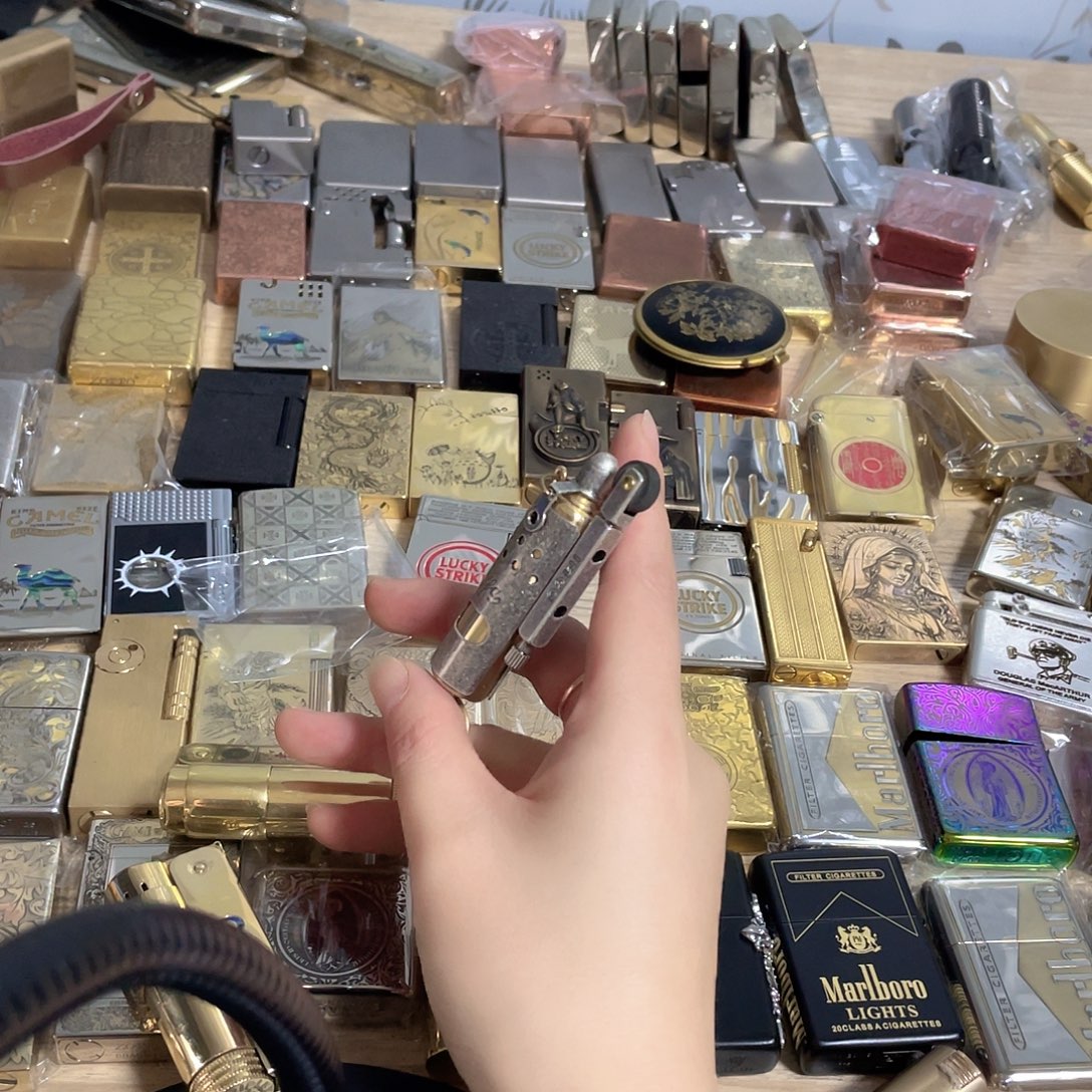 三***问捡漏直播间福利打火机