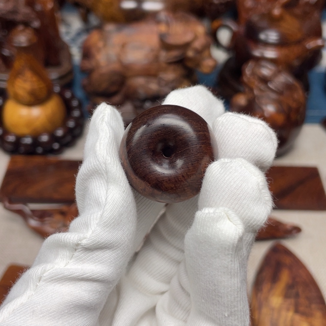 黄花梨/降香黄檀手把件