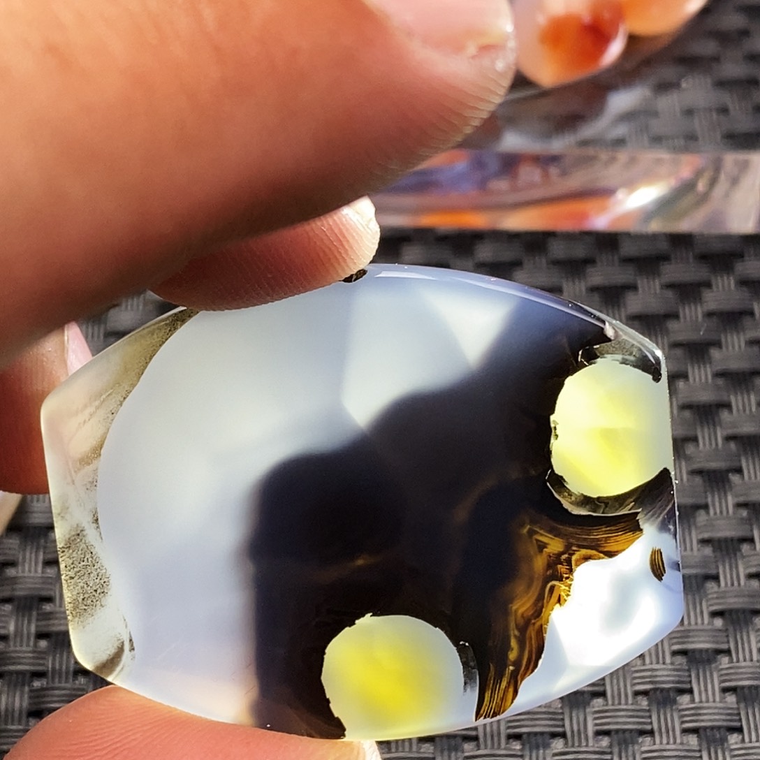 敬***阁玛瑙/玉髓未镶嵌吊坠(不含链)