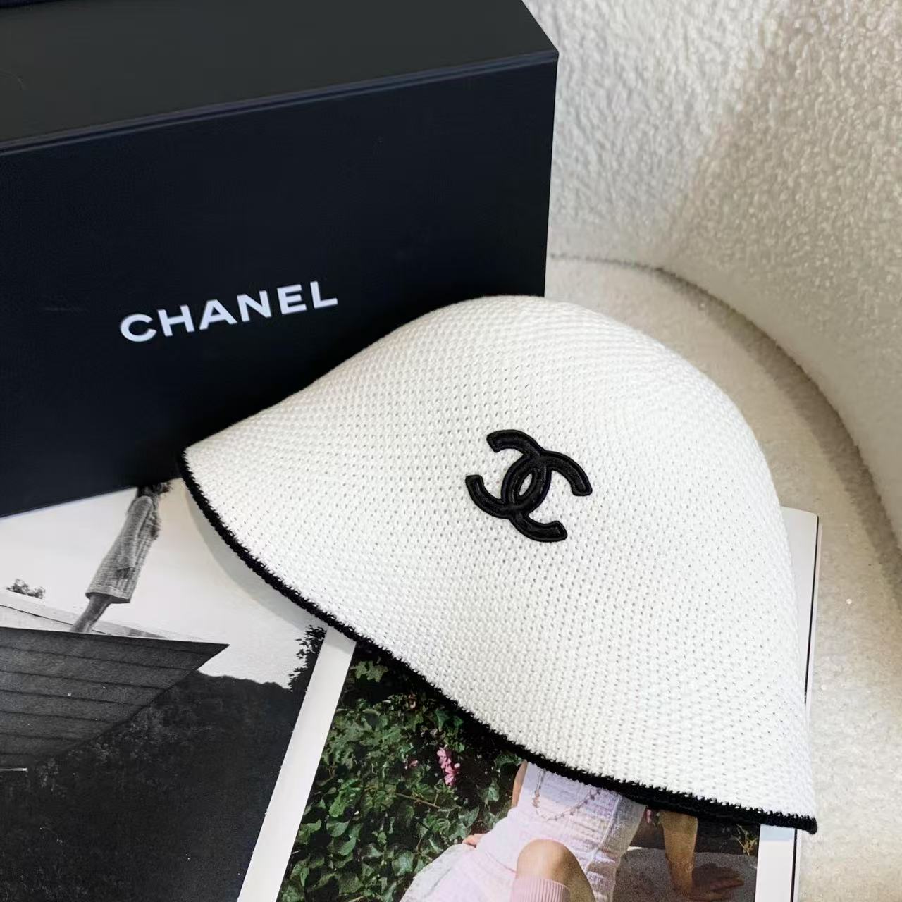 全新未使用 Chanel/香奈儿 壹臻/ 25C黑白针织双C渔夫帽/93675644