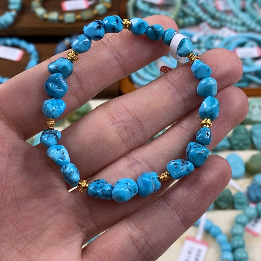 当***当绿松石未镶嵌手串