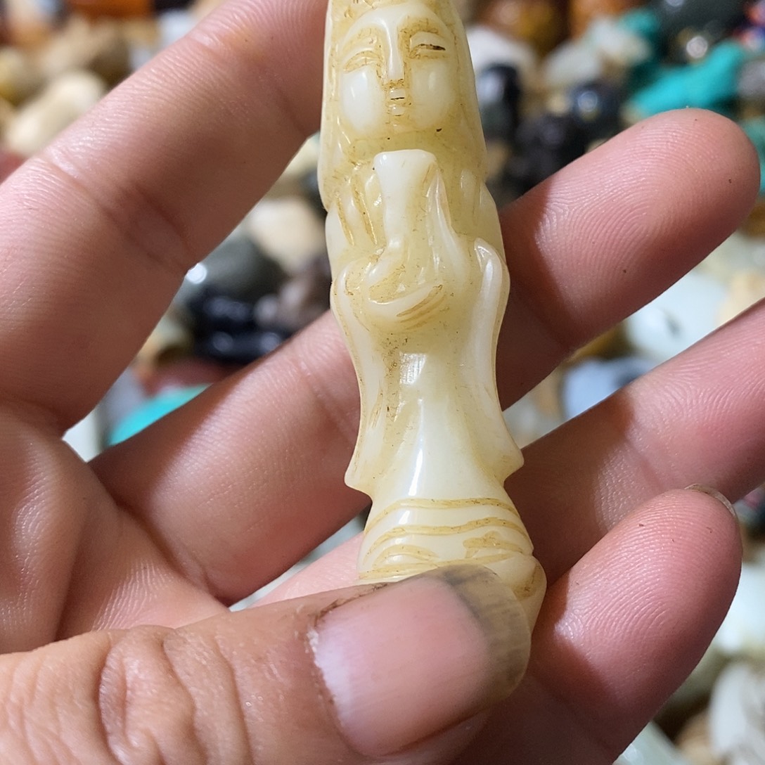 和田玉（糖玉）未镶嵌挂件