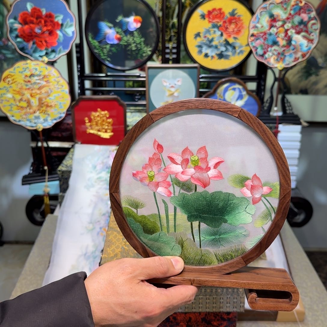 刺绣刺绣工艺精湛