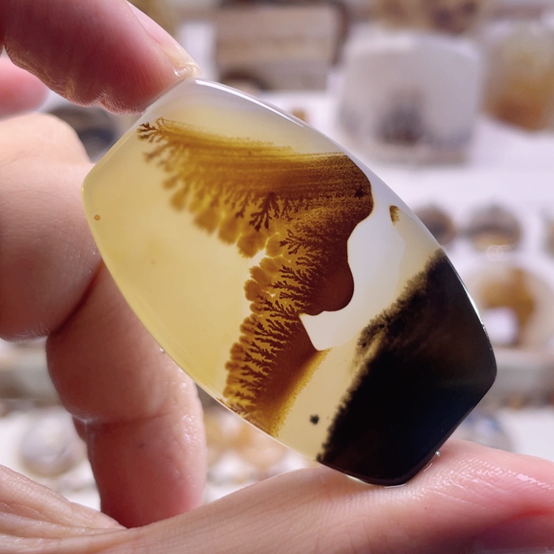 玛瑙/玉髓未镶嵌珠宝奇石