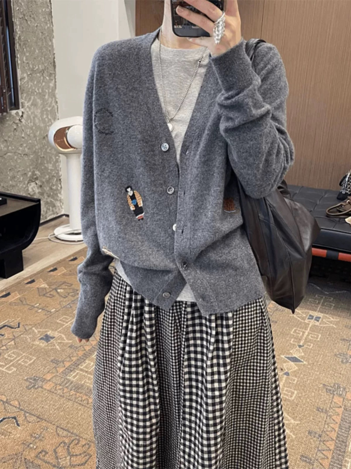 V领长袖薄款毛针织衫毛衣开衫秋季上衣韩版秋冬针织衫外搭