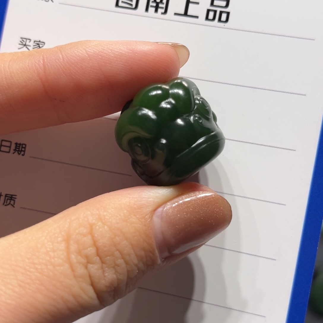 和田玉（碧玉）颈饰未镶嵌