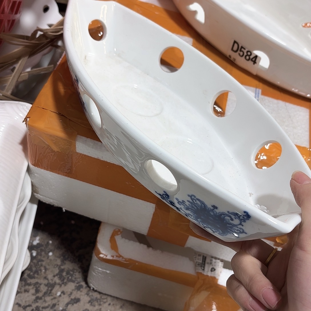 盘一个青花工厂库存微瑕产品