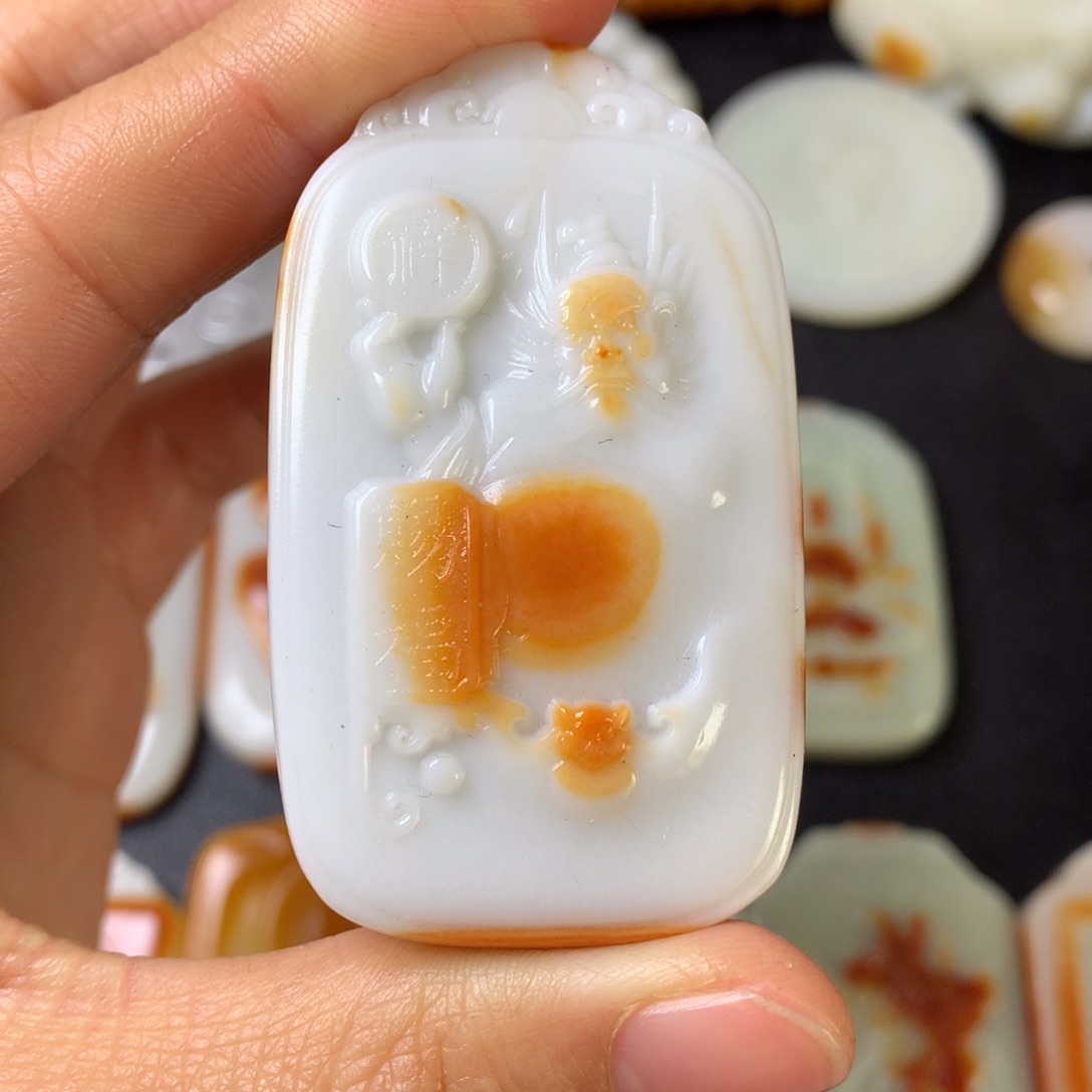 和田玉颈饰未镶嵌乐**水