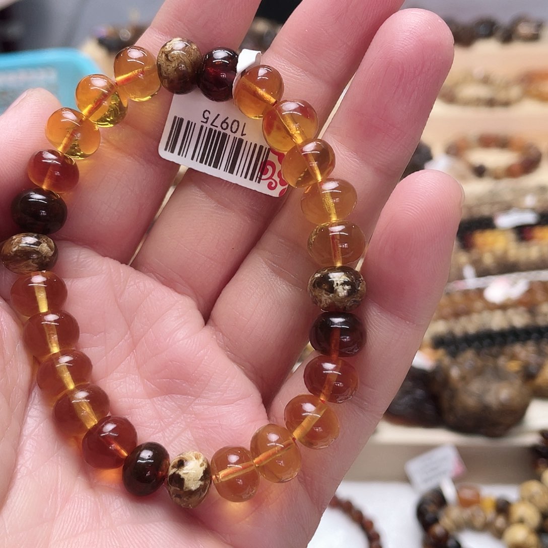 琥珀裸石未镶嵌媄****.九10975