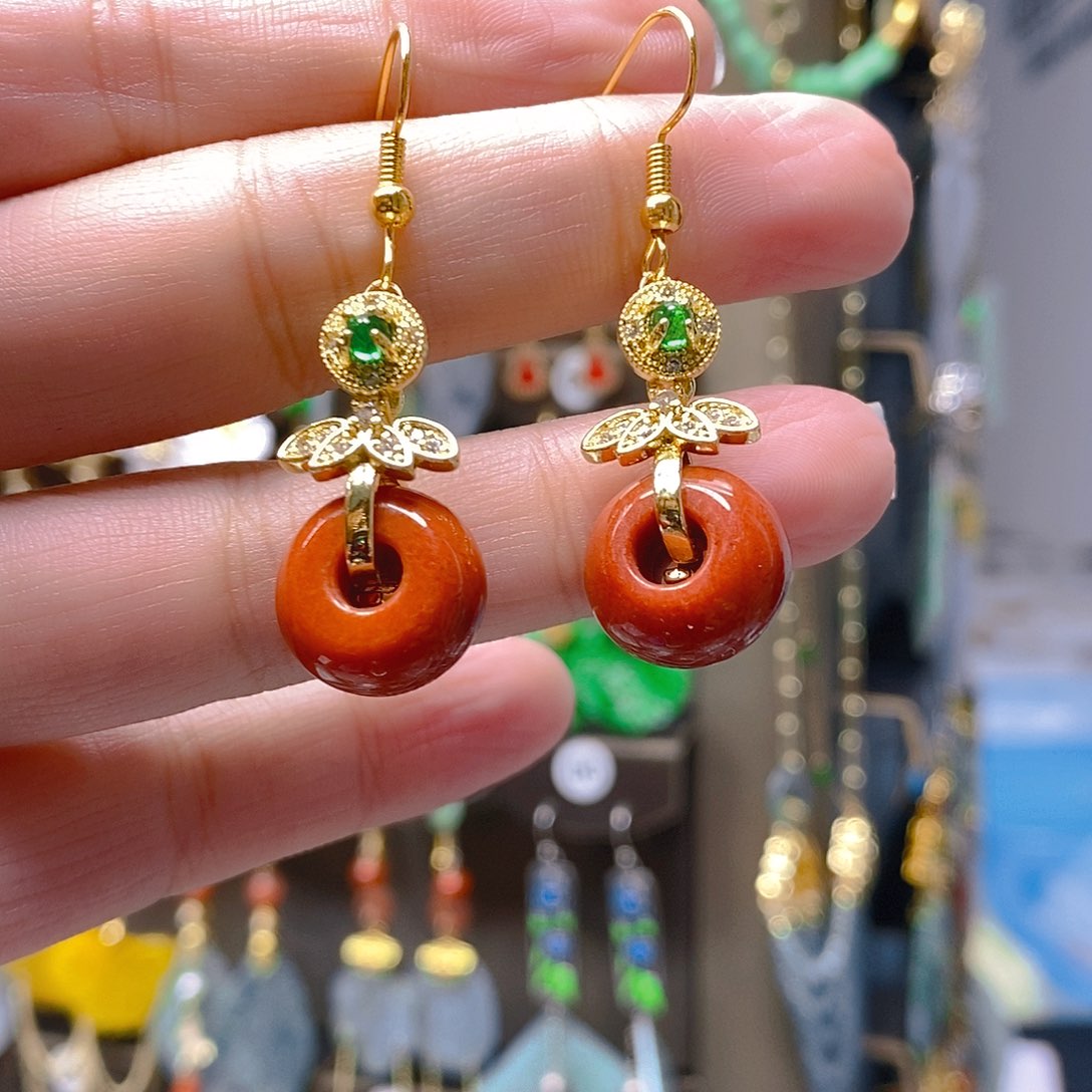 未镶嵌翡翠耳饰翡翠