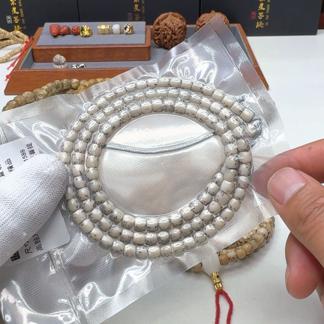 星月菩提手串10梵天冰白石玉河豚6左右直切108